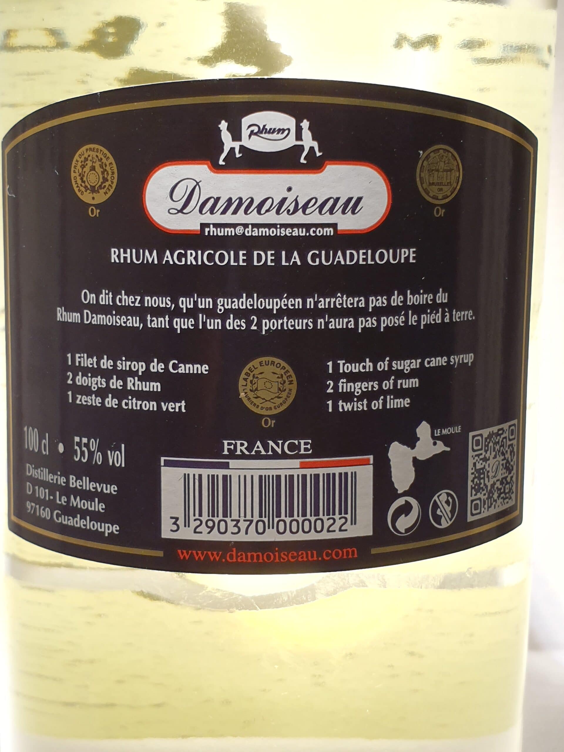 Rhum blanc agricole HSE à 55° au pure jus de canne.