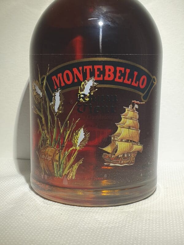 RHUM VIEUX MONTEBELLO WINCH 70 cl 42° – Image 2