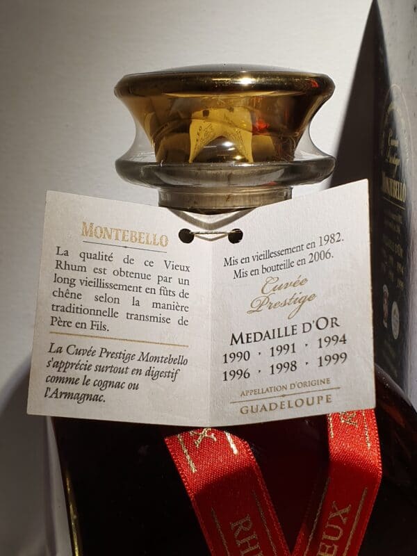 RHUM VIEUX MONTEBELLO 70 cl 42° MILLESIME 1982 24 ANS – Image 2