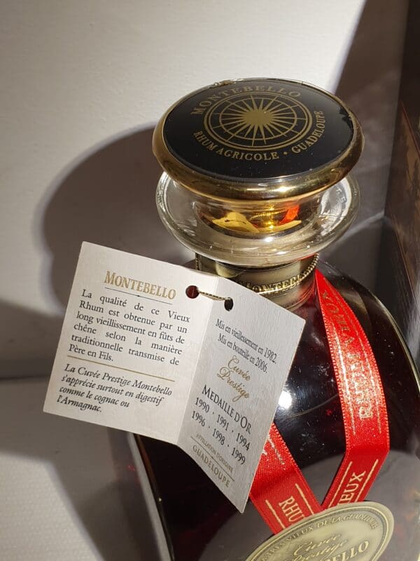 RHUM VIEUX MONTEBELLO 70 cl 42° MILLESIME 1982 24 ANS – Image 6