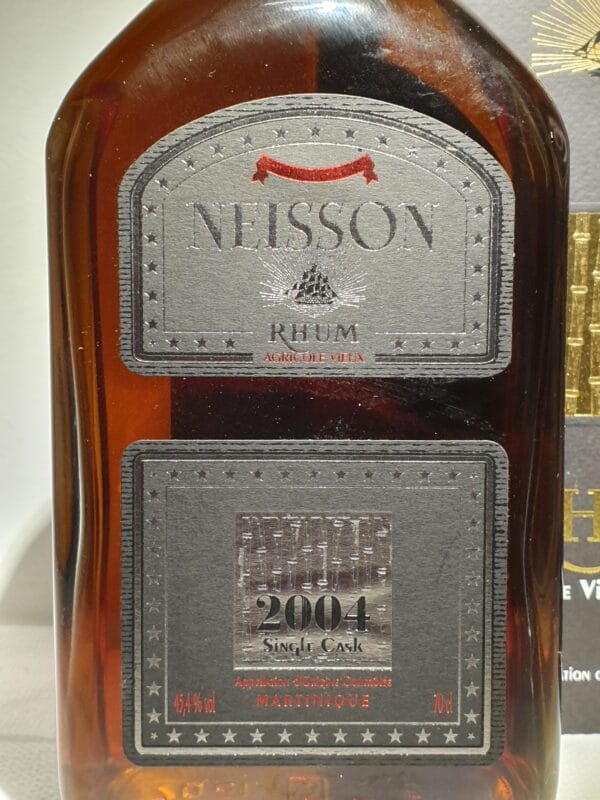 RHUM VIEUX NEISSON 70 cl 45.4° MILLESIME 2004 LMDW – Image 2