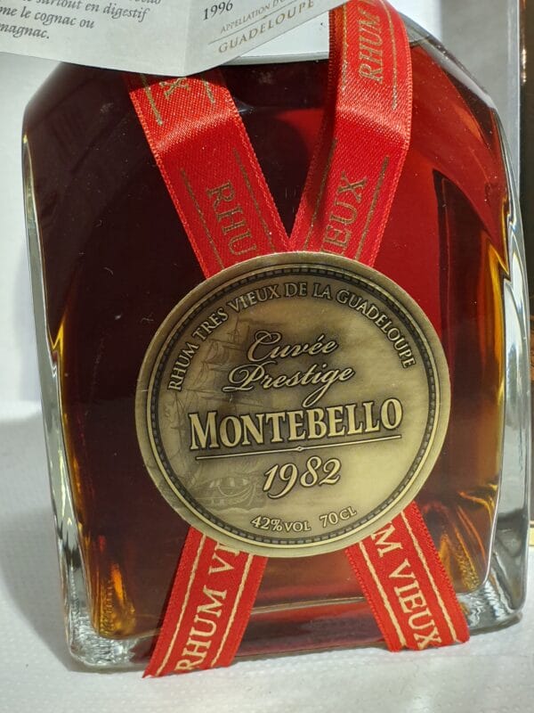 RHUM VIEUX MONTEBELLO 70 cl 42° MILLESIME 1982 24 ANS – Image 4