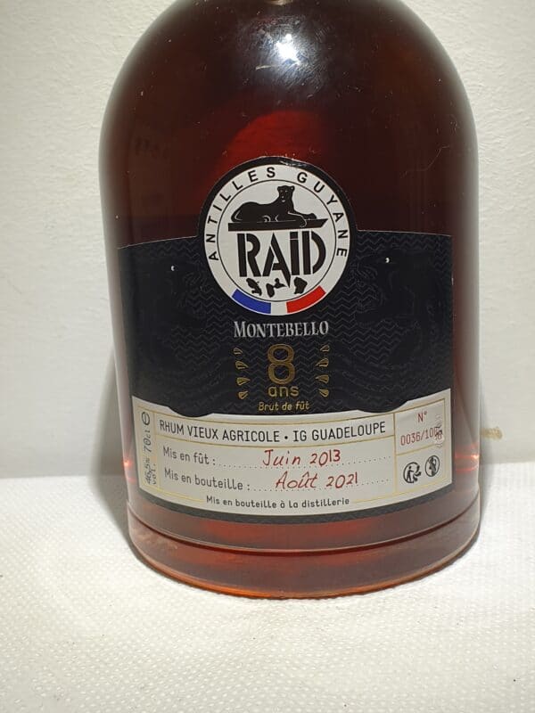 RHUM VIEUX MONTEBELLO 70 cl 46.5° BDF SPECIALE RAID ANTILLES GUYANE 8 ANS – Image 2