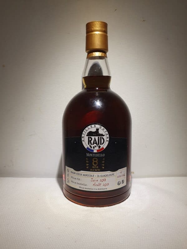 RHUM VIEUX MONTEBELLO 70 cl 46.5° BDF SPECIALE RAID ANTILLES GUYANE 8 ANS