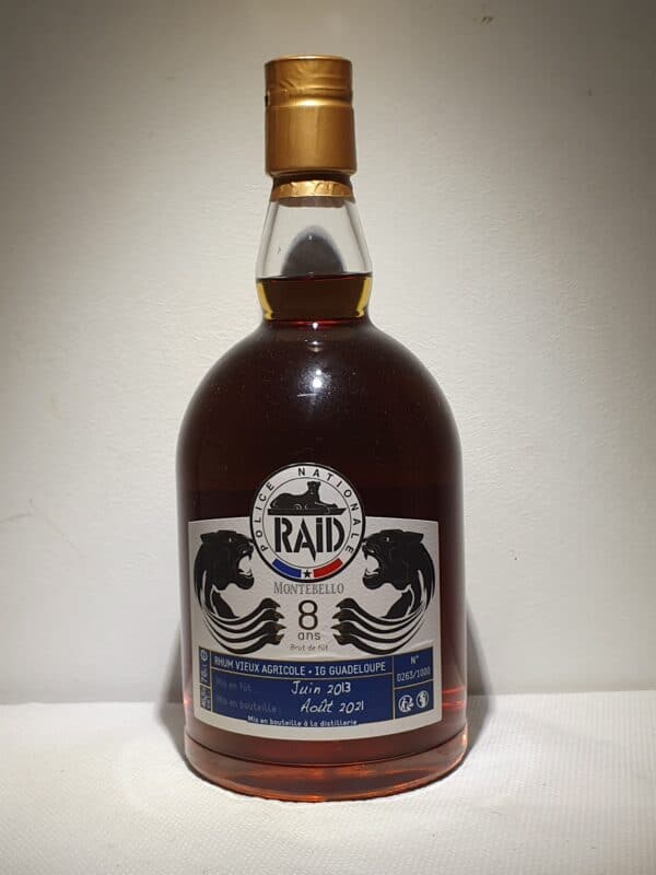 RHUM VIEUX MONTEBELLO 70 cl 46.5°BDF CUVEE SPECIALE RAID  8 ANS