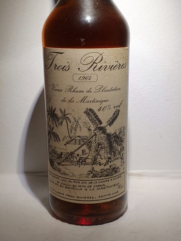 RHUM VIEUX TROIS RIVIERES 70 CL 40°MILLESIME 1964 – Image 2