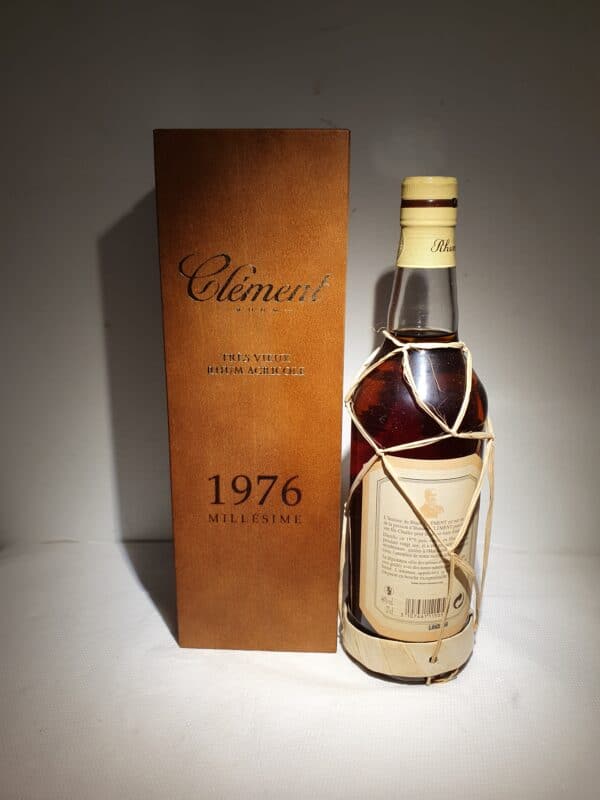 RHUM VIEUX CLEMENT 70 CL 44° MILLESIME 1976 – Image 3