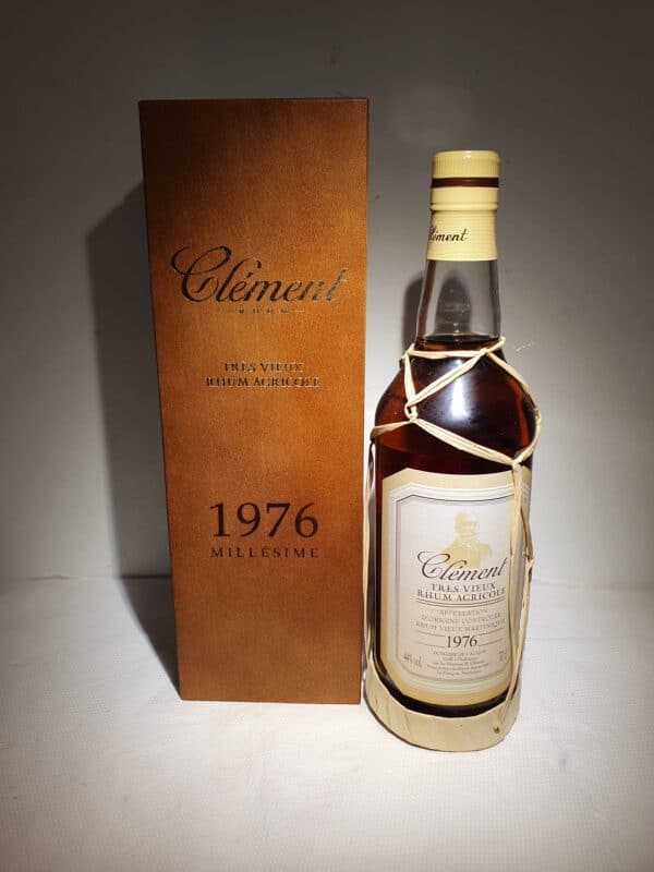 RHUM VIEUX CLEMENT 70 CL 44° MILLESIME 1976