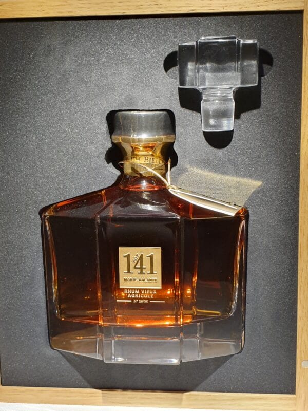 RHUM VIEUX BIELLE HORS D'AGE 70 CL 45.3° FUT 141 BDF