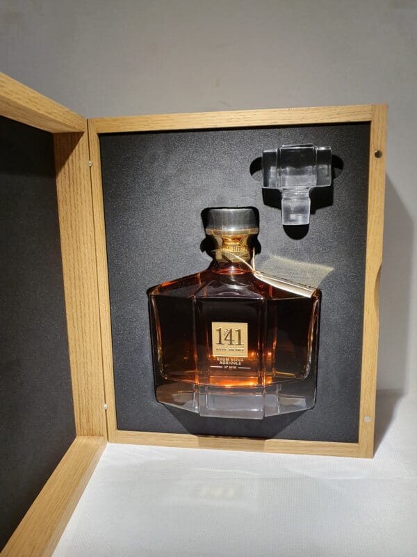 RHUM VIEUX BIELLE HORS D'AGE 70 CL 45.3° FUT 141 BDF – Image 5