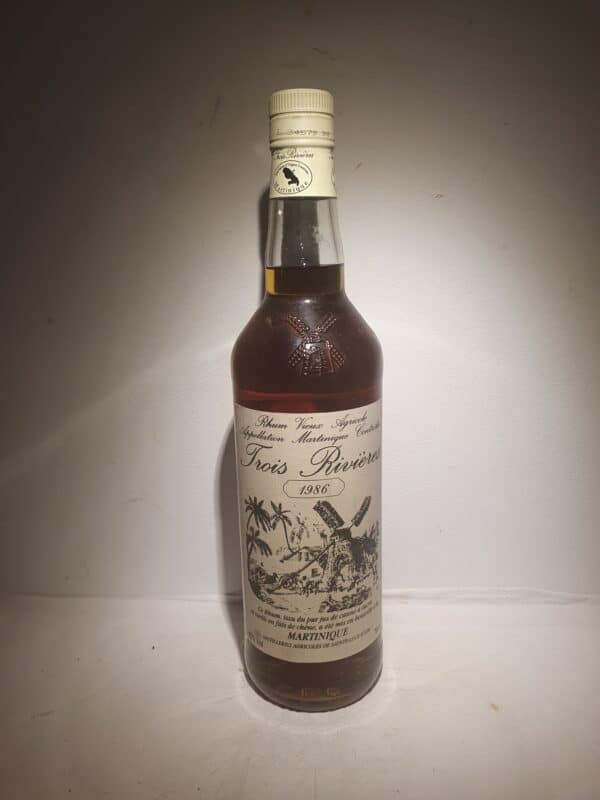 RHUM VIEUX TROIS RIVIERES 70 CL 45° MILLESIME 1986