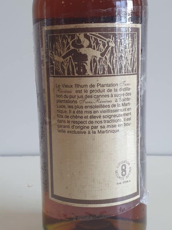 RHUM VIEUX TROIS RIVIERES 70 CL 45° MILLESIME 1974 – Image 3
