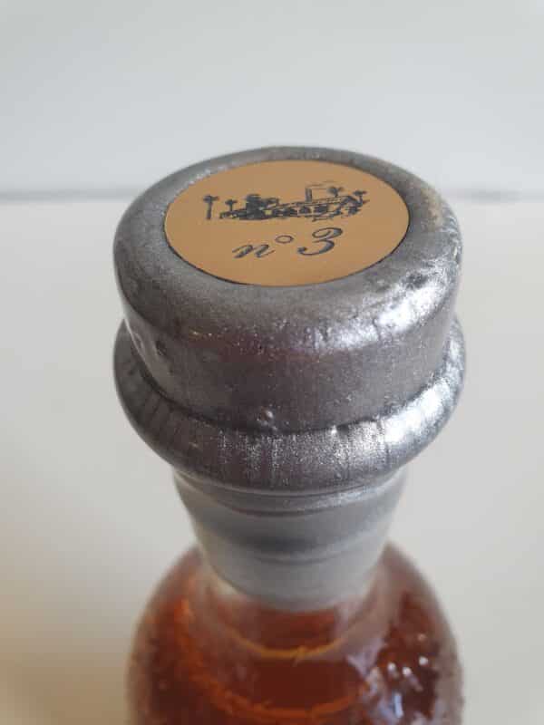 RHUM AMBRE LA FAVORITE 70 CL 49.8° EXPLORATION N°3 MILLESIME 2020 – Image 3