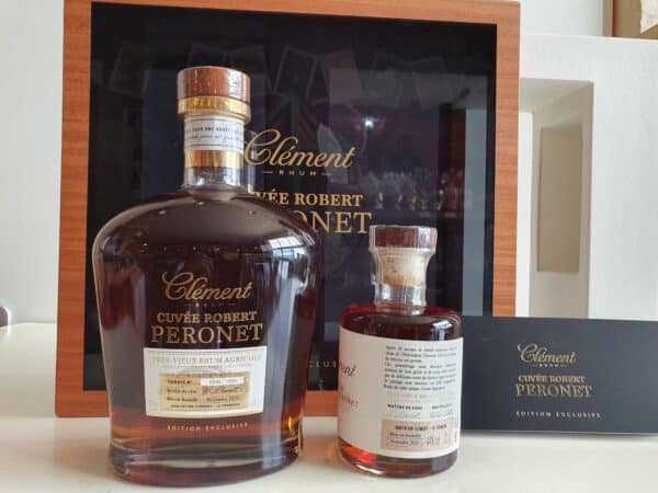 RHUM VIEUX CLEMENT 70 CL 44° CUVEE ROBERT PERONET – Image 5