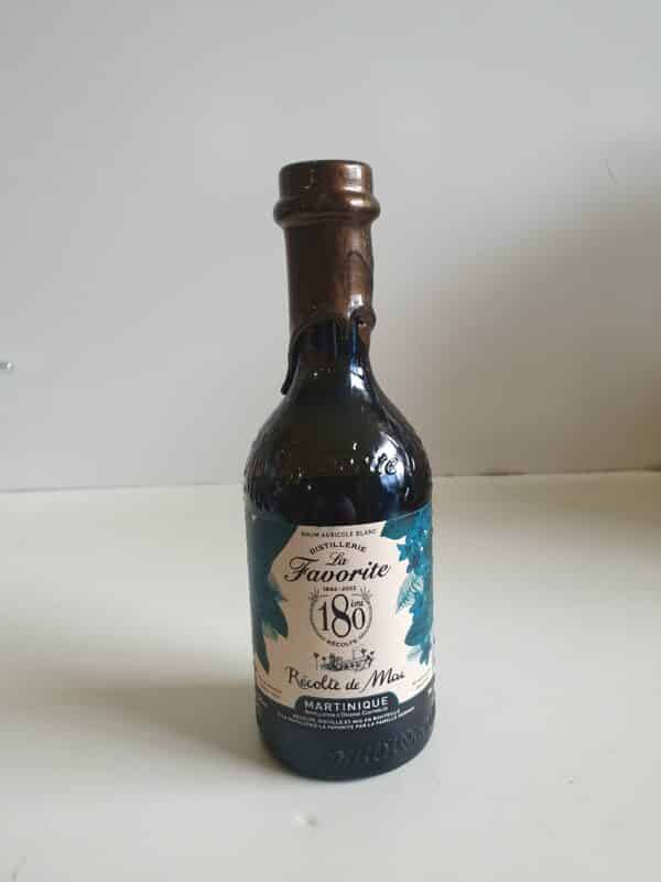 RHUM BLANC LA FAVORITE 70 CL 56° 180 EME RECOLTE " RECOLTE DE MAI "
