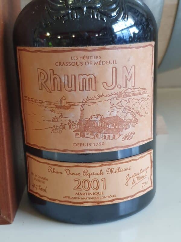 RHUM VIEUX JM 70 CL 41.7° MILLESIME 2001 ETIQUETTE CUIR 15 ANS – Image 2