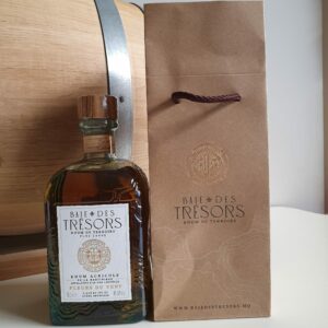 RHUM AMBRE BAIE DES TRESORS 70 CL 49.8° FLEURS DU VENT