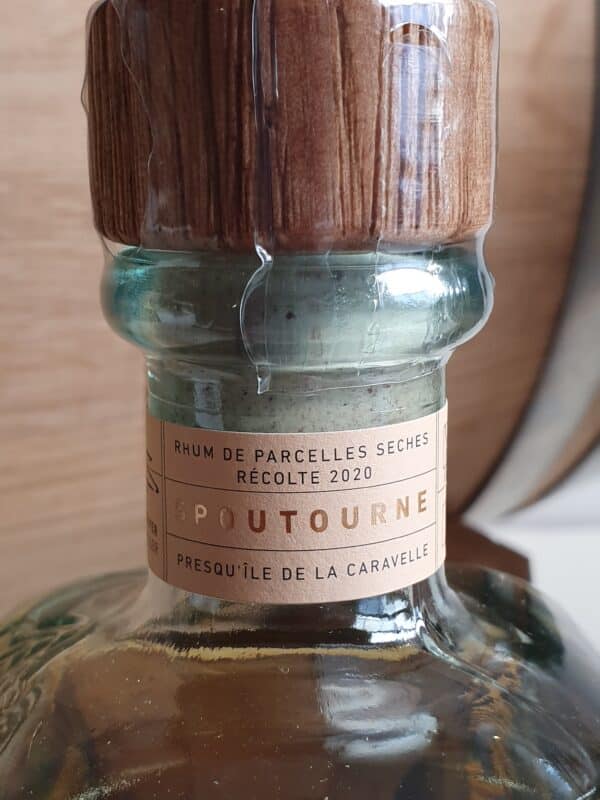 RHUM AMBRE BAIE DES TRESORS 70 CL 49.8° FLEURS DU VENT – Image 2