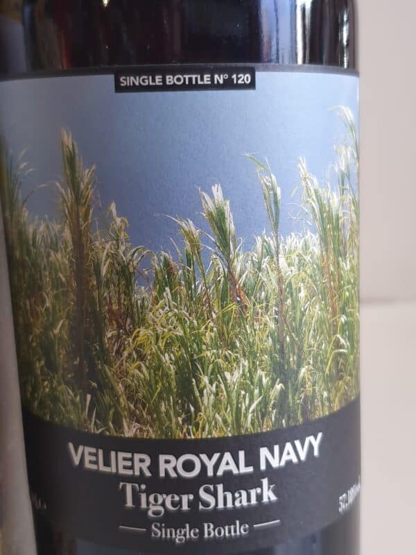RHUM VIEUX VELIER ROYAL NAVY 70 CL 57.18° TIGER SHARK N°120 BOUTEILLE UNIQUE – Image 2