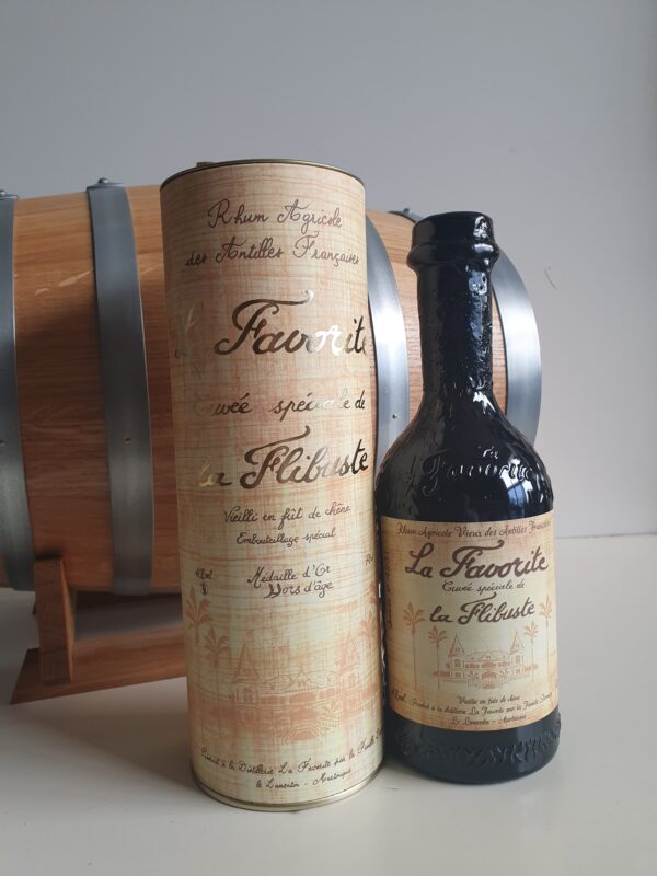 RHUM VIEUX LA FAVORITE 70 CL 40° CUVEE FLIBUSTE MILLESIME 2000