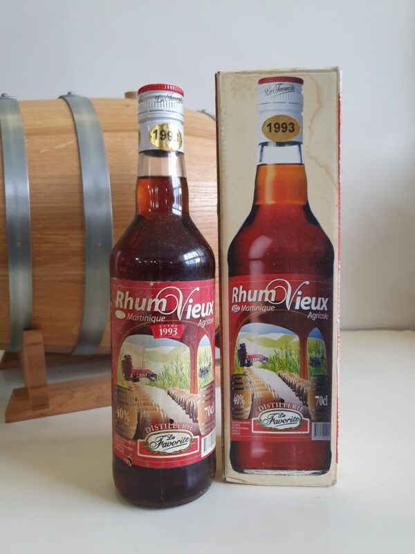 RHUM VIEUX LA FAVORITE 70 CL 40° MILLESIME 1993 – Image 2