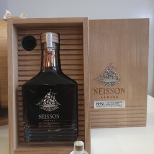 RHUM VIEUX NEISSON 70 CL 46.8° COLLECTION ARMADA MILLESIME 1992
