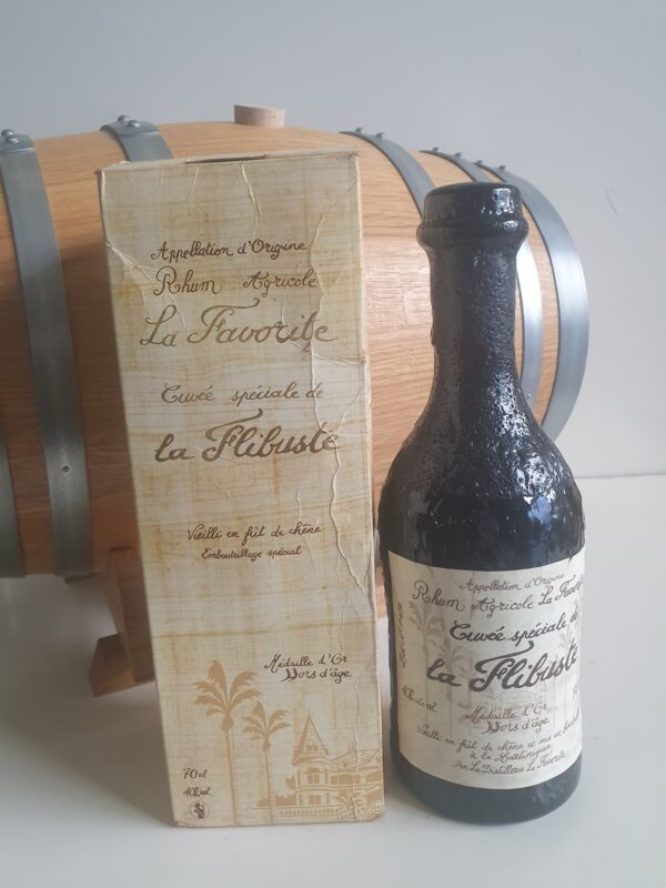 RHUM VIEUX LA FAVORITE 70 CL 40° LA FLIBUSTE MILLESIME 1980