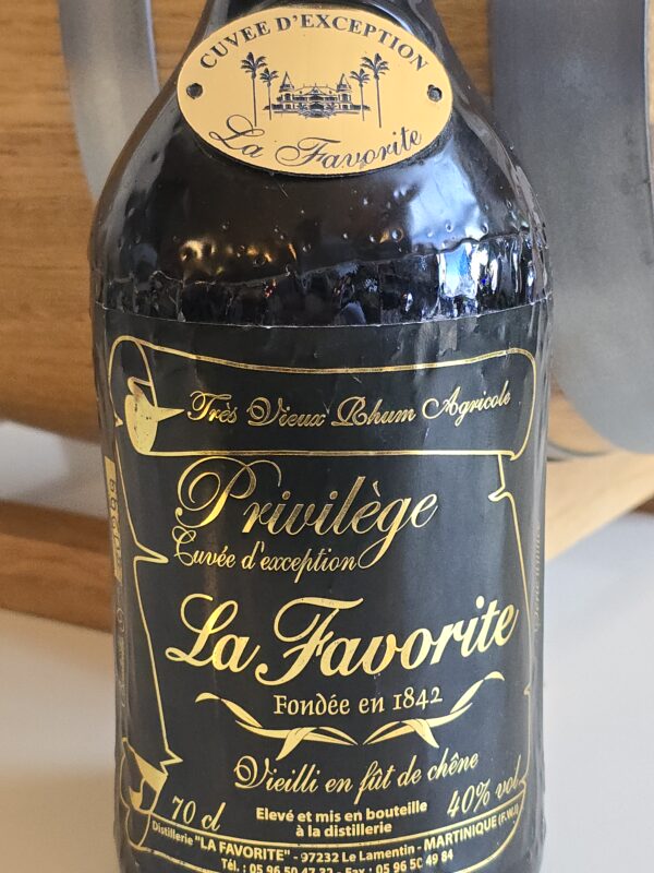 RHUM VIEUX LA FAVORITE 70 CL 40° PRIVILEGE CUVEE EXCEPTION – Image 2