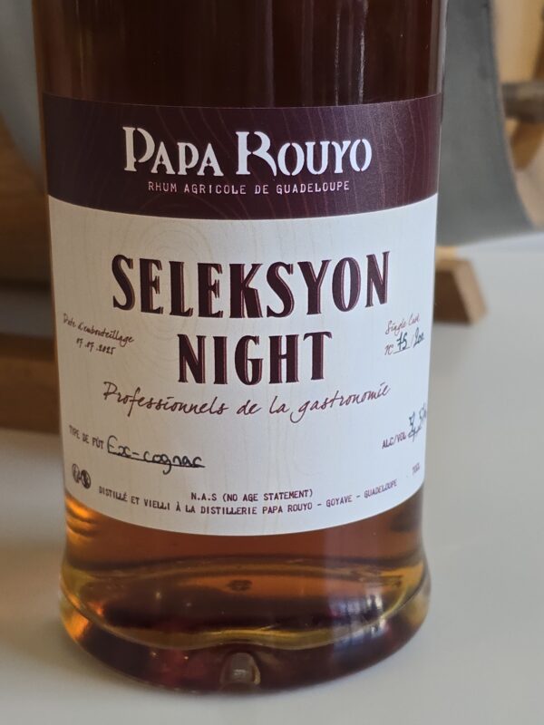 -RHUM VIEUX PAPA ROUYO 70 CL 54.57° CUVEE SELEKSYON NIGHT – Image 2