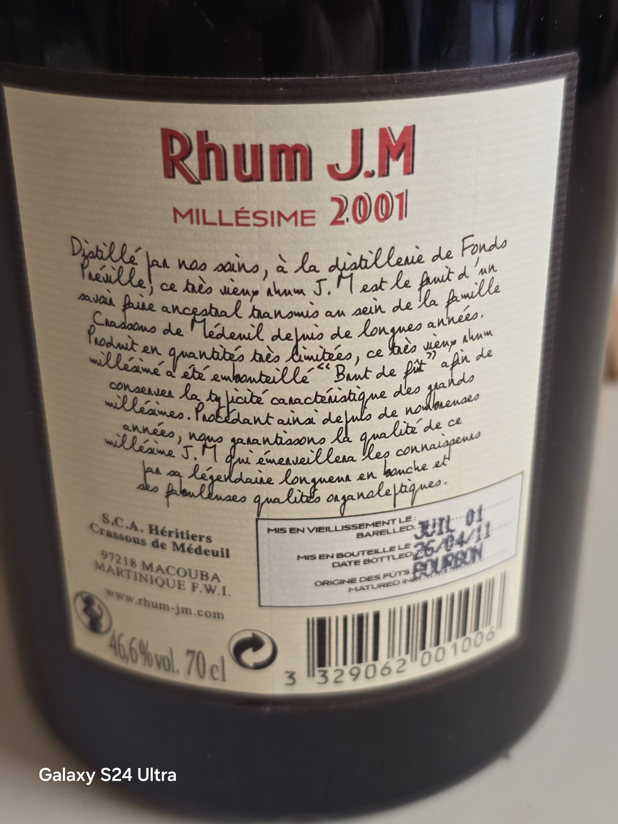RHUM VIEUX JM 70 CL 46.6° MILLESIME 2001 BRUT DE FUT – Image 2